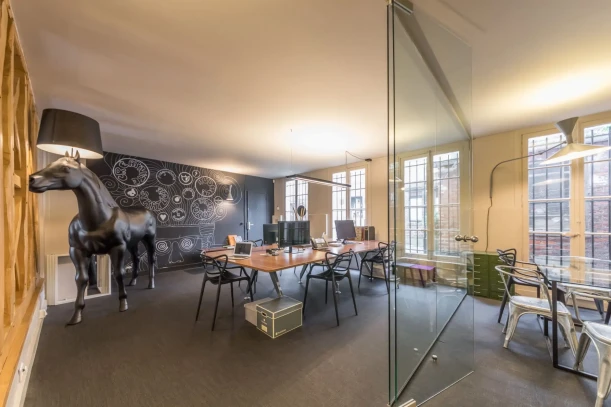 Espace indépendant - 75006 - 12 postes - 4300€