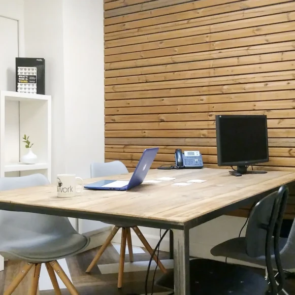 Bureau privé 9 m² 4 postes Coworking Rue Greneta Paris 75002 - photo 1
