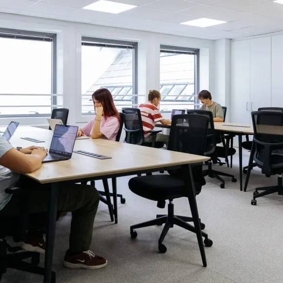 Espace indépendant 163 m² 24 postes Location bureau Rue Notre Dame des Victoires Paris 75002 - photo 4