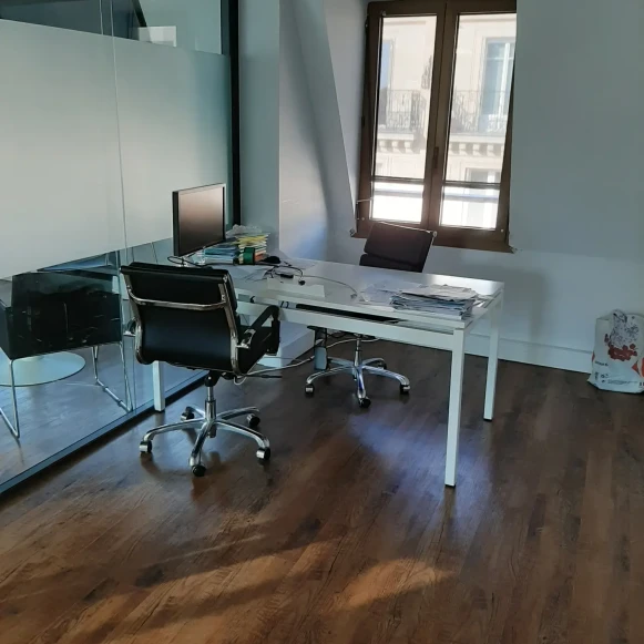 Bureau privé 15 m² 4 postes Coworking Rue Jadin Paris 75017 - photo 7