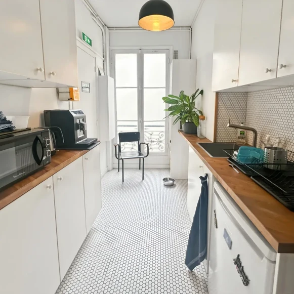 Bureau privé 17 m² 4 postes Location bureau Rue Mayran Paris 75009 - photo 3