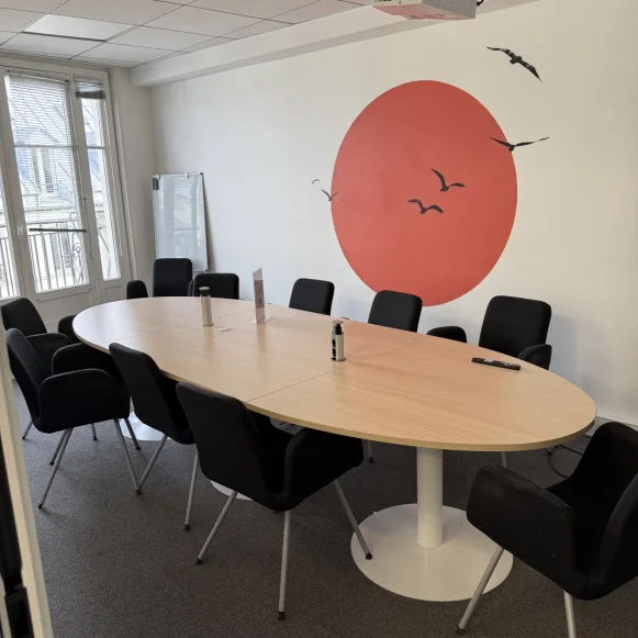 Bureau privé 15 m² 3 postes Location bureau Rue du Faubourg Montmartre Paris 75009 - photo 1