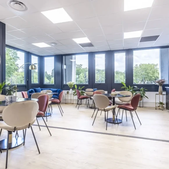 Bureau privé 10 m² 2 postes Coworking Rue Thomas Edison Le Mans 72650 - photo 4