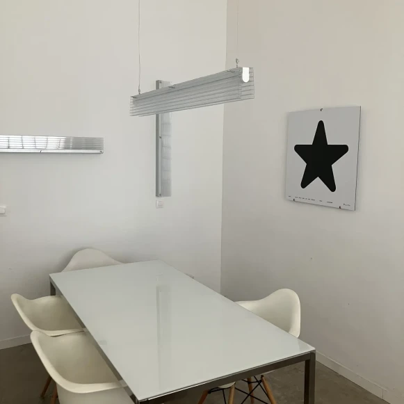 Bureau privé 12 m² 3 postes Coworking Rue Sainte Marseille 13001 - photo 3