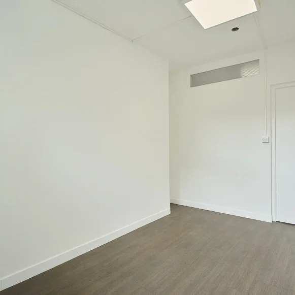 Bureau privé 12 m² 4 postes Coworking Rue de Fontenoy Lille 59000 - photo 4