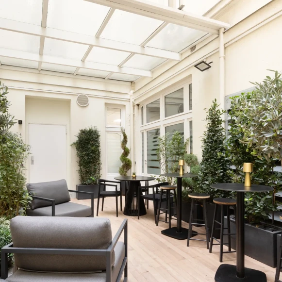 Bureau privé 17 m² 4 postes Coworking Avenue Kléber Paris 75016 - photo 8