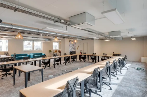 Bureau privé - 75014 - 9 postes - 5268€