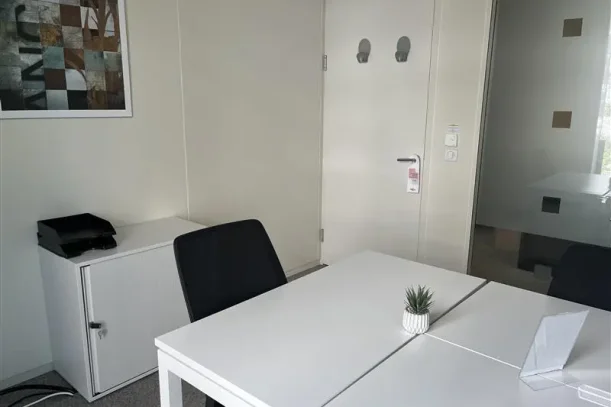 Bureau privé - 44000 - 2 postes - 1356€