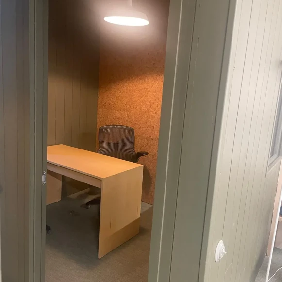 Espace indépendant 160 m² 24 postes Coworking Rue de Charenton Paris 75012 - photo 2