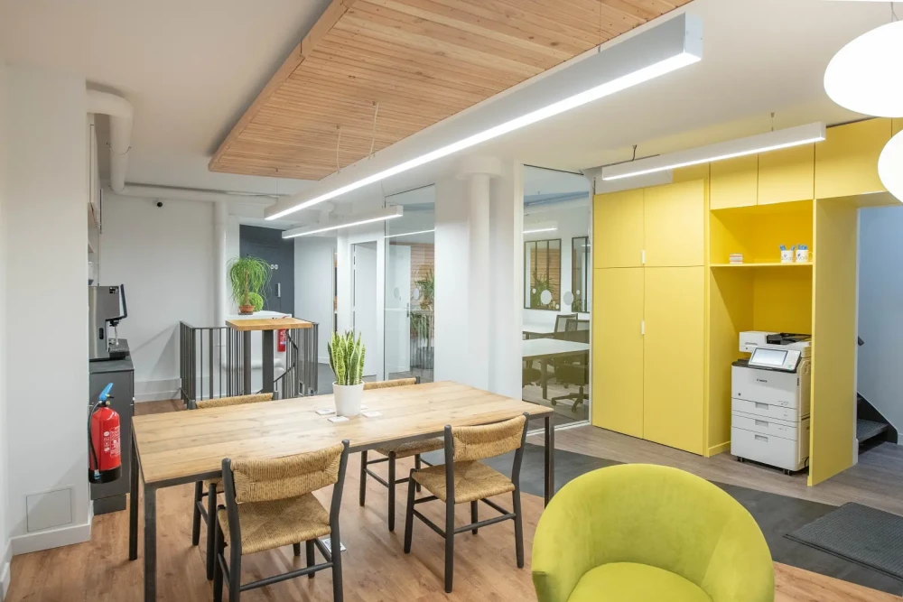 Bureau privé - 75002 - 5 postes - 2200€