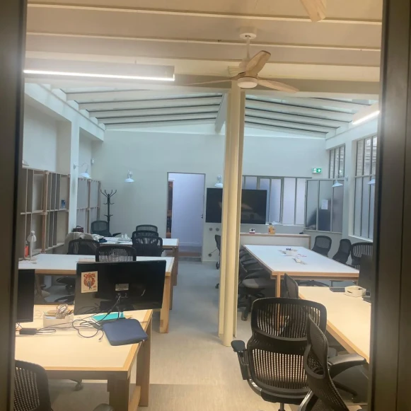 Espace indépendant 160 m² 24 postes Coworking Rue de Charenton Paris 75012 - photo 1