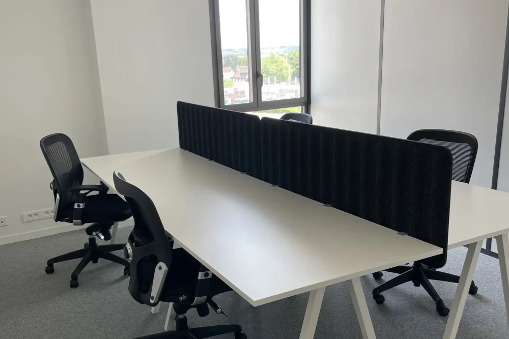 Bureau privé - 33130 - 4 postes - 1000€