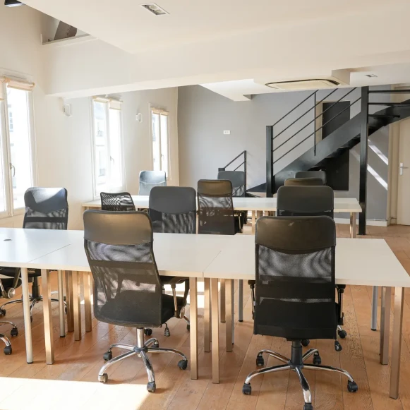 Espace indépendant 194 m² 30 postes Location bureau Rue du Faubourg Montmartre Paris 75009 - photo 1