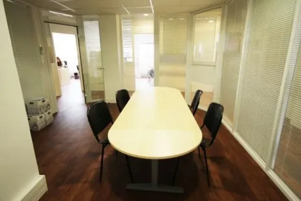 Bureau privé - 75015 - 6 postes - 2200€