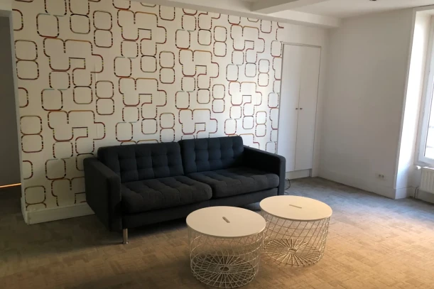 Bureau privé - 75009 - 4 postes - 2390€