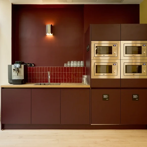 Espace indépendant 260 m² 54 postes Coworking Rue du Général Foy Paris 75008 - photo 1