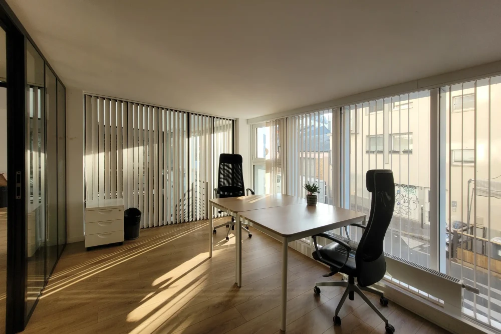 Bureau privé - 75020 - 4 postes - 1350€