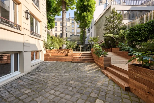 Bureau privé - 75008 - 3 postes - 2970€