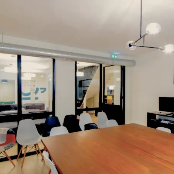 Bureau privé 21 m² 5 postes Location bureau Rue Saint-Martin Paris 75004 - photo 1