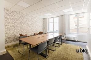 Espace indépendant - 75010 - 32 postes - 12900€