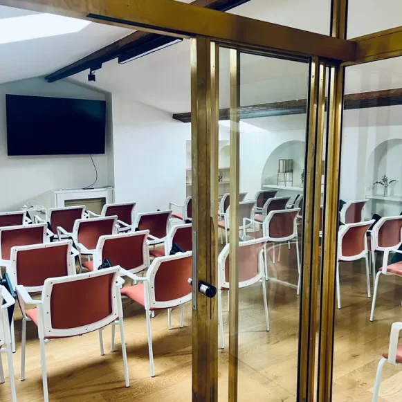 Bureau privé 22 m² 6 postes Coworking Rue Turenne Bordeaux 33000 - photo 11