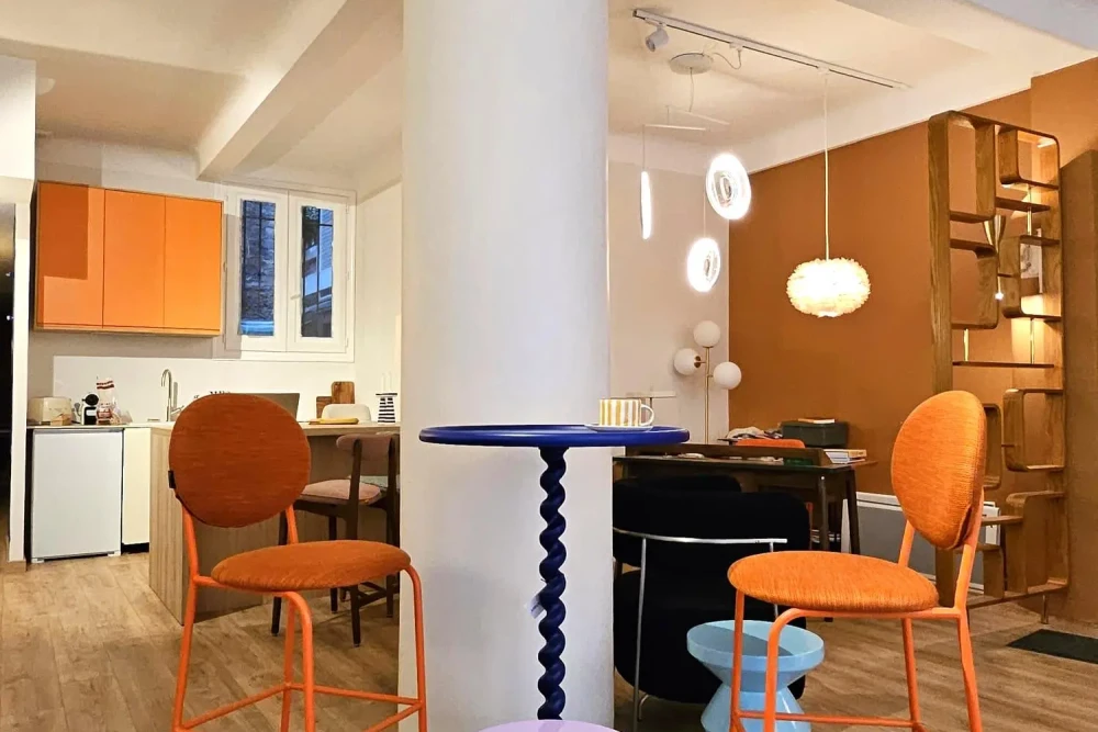 Open Space - 75018 - 14 postes - 250€