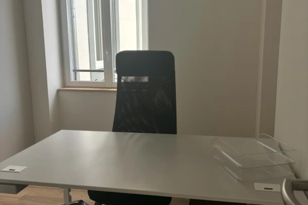 Bureau privé - 64100 - 1 poste - 490€