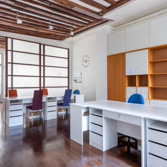 Bureau privé 45 m² 12 postes Coworking Rue Vauvilliers Paris 75001 - photo 1