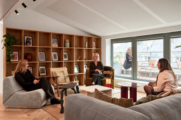 Bureau privé - 75009 - 5 postes - 4600€