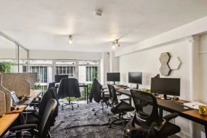 Espace indépendant - 75011 - 22 postes - 10000€