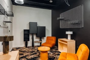 Bureau privé - 84000 - 2 postes - 748€