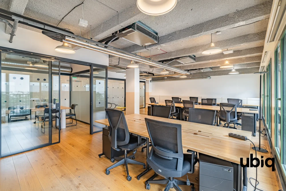 Bureau privé - 75003 - 20 postes - 16320€