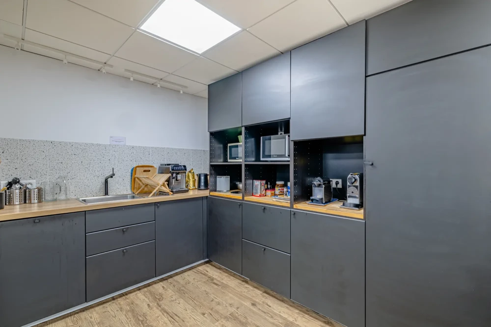 Bureau privé - 75009 - 4 postes - 2000€