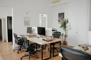 Espace indépendant - 75010 - 12 postes - 8000€