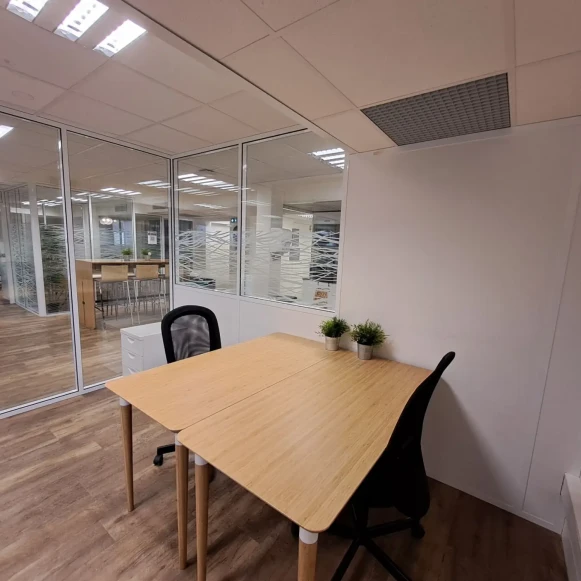 Bureau privé 18 m² 4 postes Location bureau Rue Cardinet Paris 75017 - photo 4
