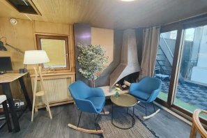 Open Space - 92210 - 9 postes - 300€