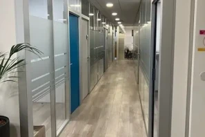 Open Space - 69760 - 10 postes - 215€