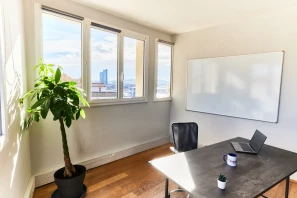 Bureau privé - 13002 - 5 postes - 940€