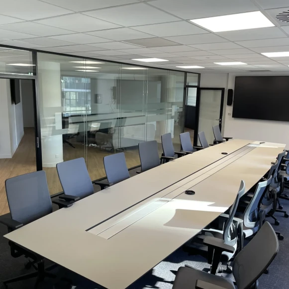 Bureau privé 15 m² 5 postes Location bureau Avenue de l'Arche Courbevoie 92400 - photo 12