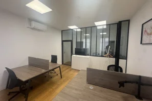 Bureau privé - 75008 - 4 postes - 2200€