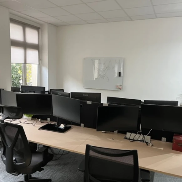 Open Space  4 postes Location bureau Boulevard de Sébastopol Paris 75002 - photo 2