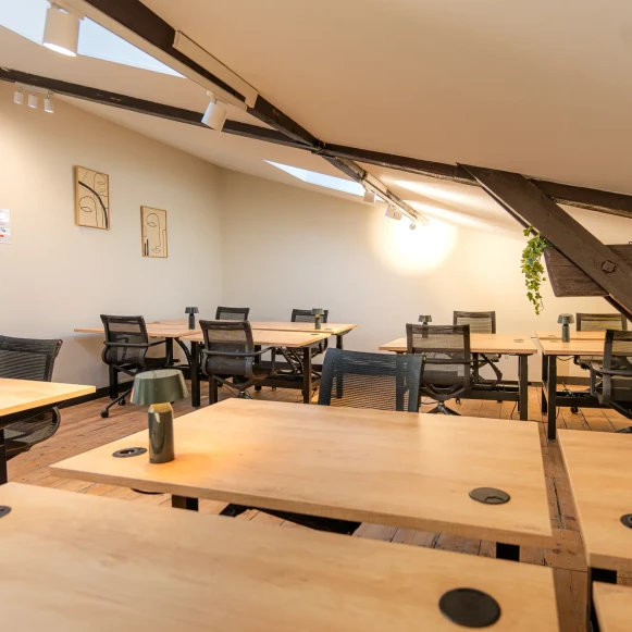 Open Space  15 postes Location bureau Rue Vital Carles Bordeaux 33000 - photo 1