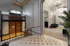 Open Space - 13006 - 10 postes - 240€