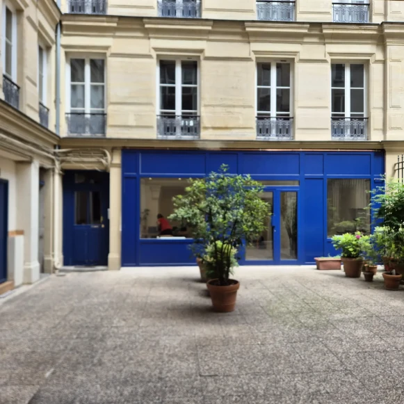 Bureau privé 14 m² 3 postes Location bureau Rue de Montholon Paris 75009 - photo 2