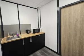 Bureau privé - 77380 - 4 postes - 650€