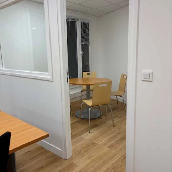 Open Space  5 postes Location bureau Rue Saint Denis Paris 75002 - photo 6