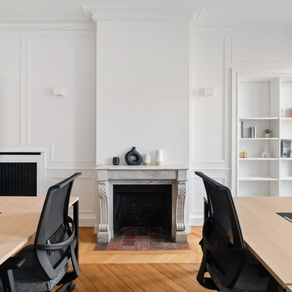 Espace indépendant 214 m² 28 postes Coworking Avenue Carnot Paris 75017 - photo 1