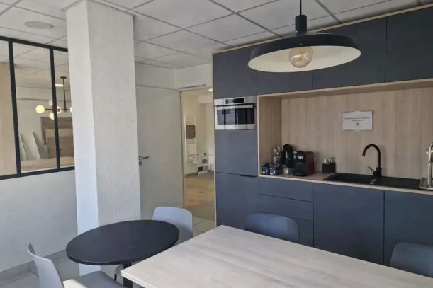 Bureau privé - 69006 - 10 postes - 1800€