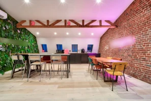 Espace indépendant - 59800 - 18 postes - 8400€