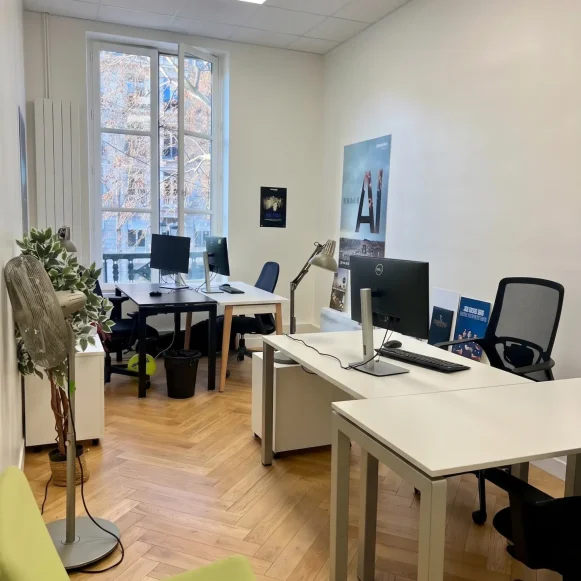 Espace indépendant 120 m² 37 postes Location bureau Rue Royale Paris 75008 - photo 10